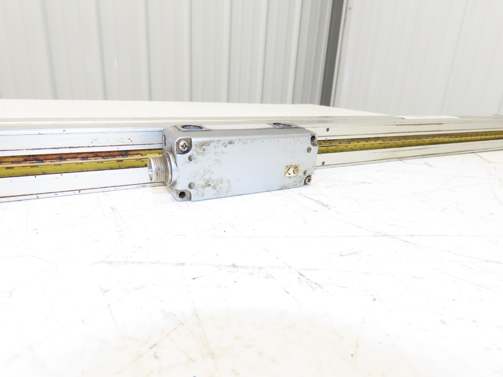 Mitutoyo AT102-600 Absolute Linear Digital Scale Encoder 600mm Travel