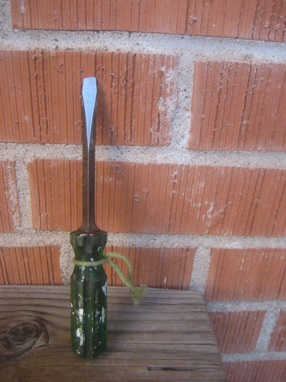 1940s Vintage 5/16" Tip x 4" Steel ** VIKING *** Military Screwdriver USA
