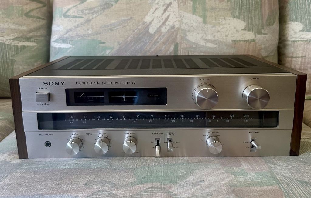 Sony STR-V2 AM/FM Silver Face Stereo Receiver - Vintage Late 1970's!