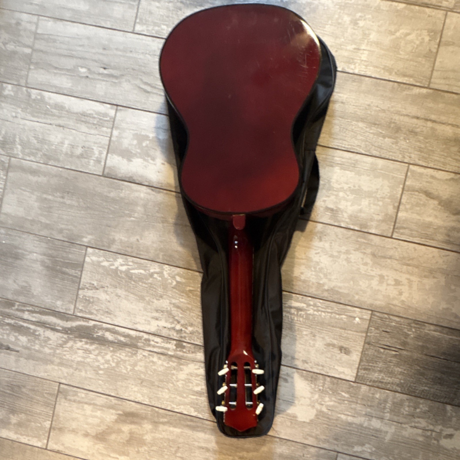 Classical Guitar Natural Finish 6 String Standard Body Type with Gig Bag