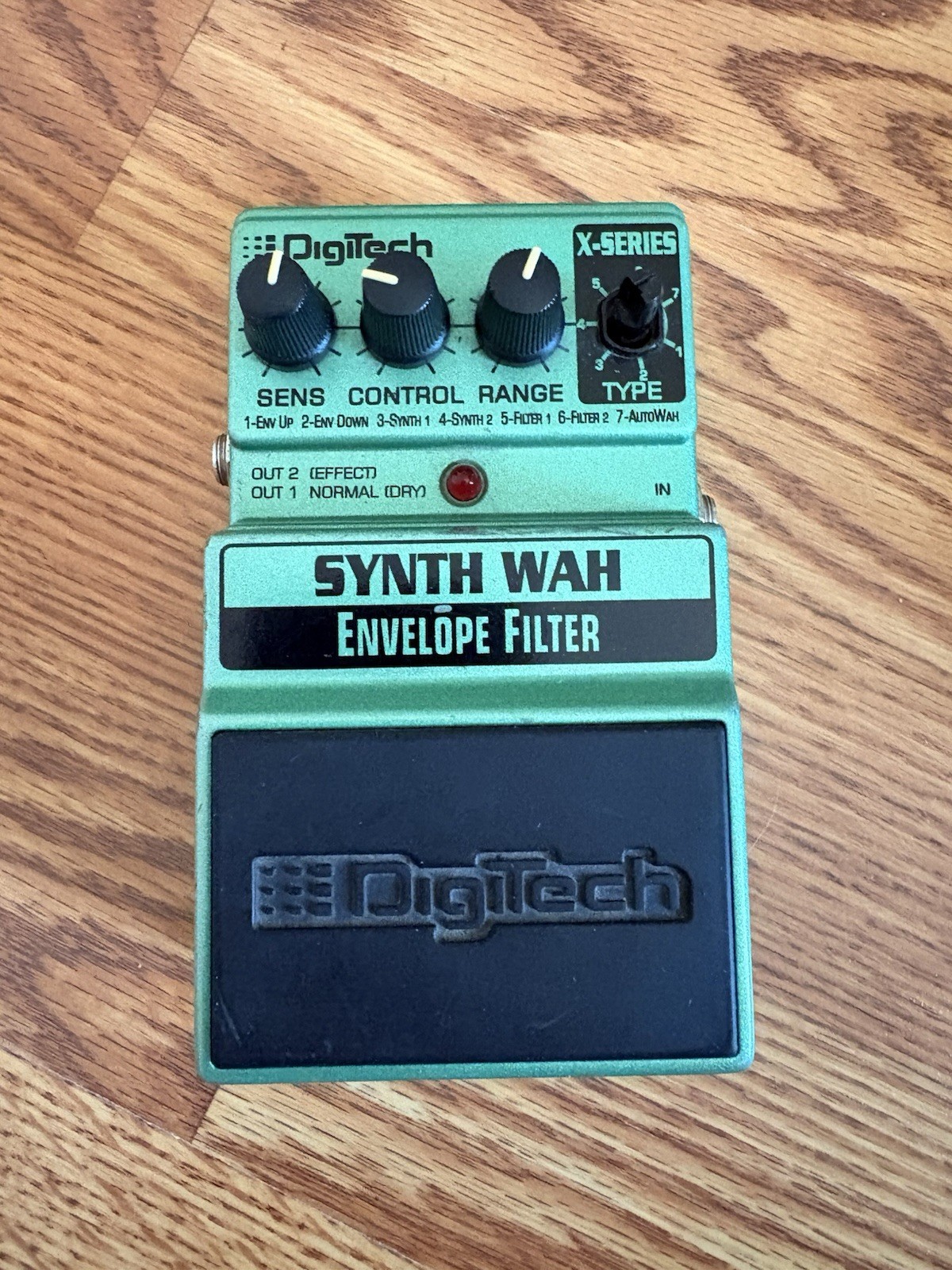 DigiTech Synth Wah Digital Envelope Filter/Wah Pedal for Electric Guitar