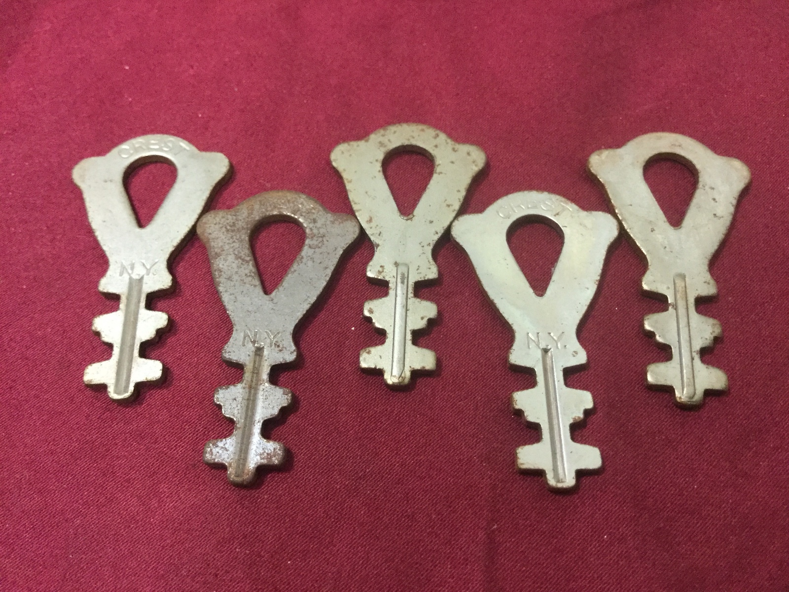 Vintage Crest CT-8 Pre-cut Luggage Keys, Set of 5 - Locksmith