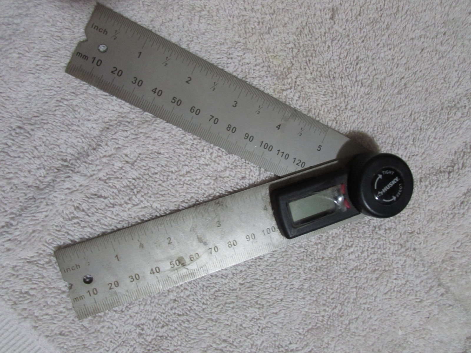 Husky Digital Angle Finder 5 -Large Easy to Read Display - Sae & Metric
