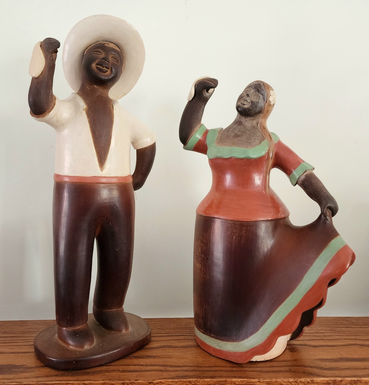 Chulucanas Pottery Peru Juana Sosa - Couple dancing