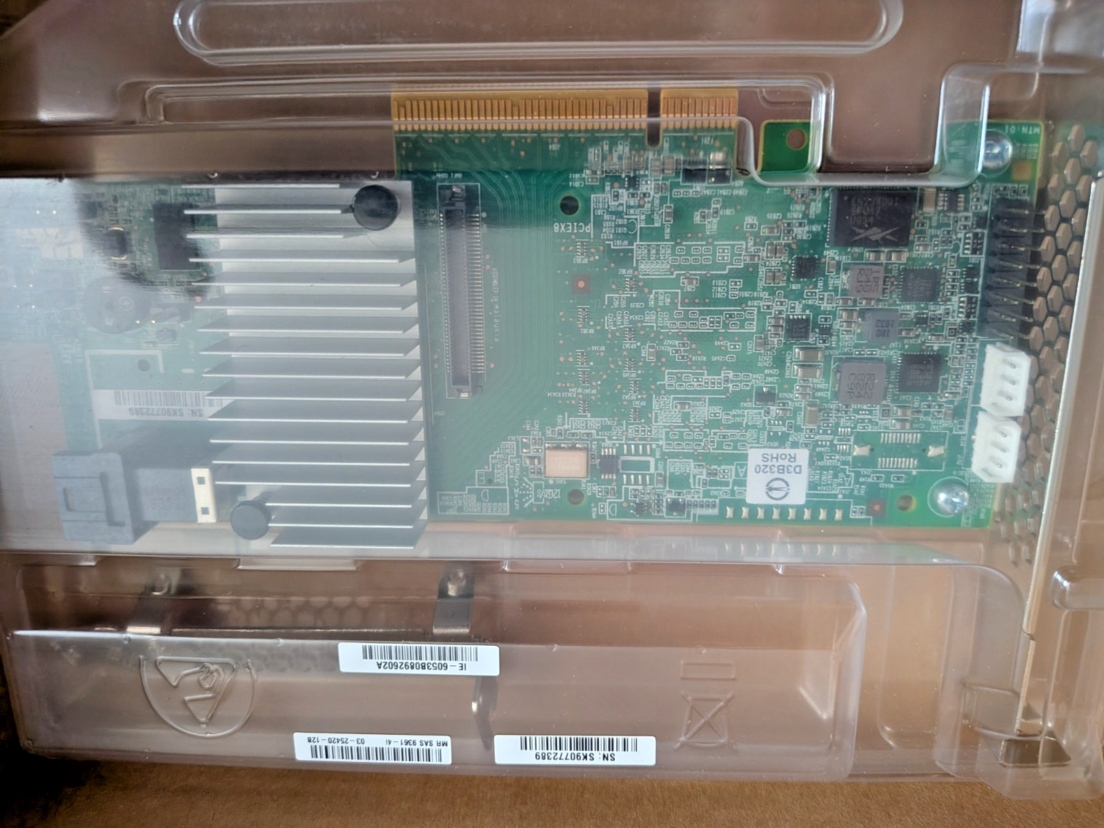 Broadcom MegaRAID SAS 9361-4i