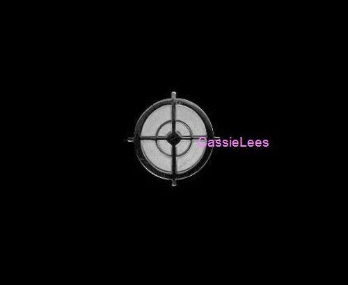 VN Sniper Scope (silvertone) + a custom promo pin