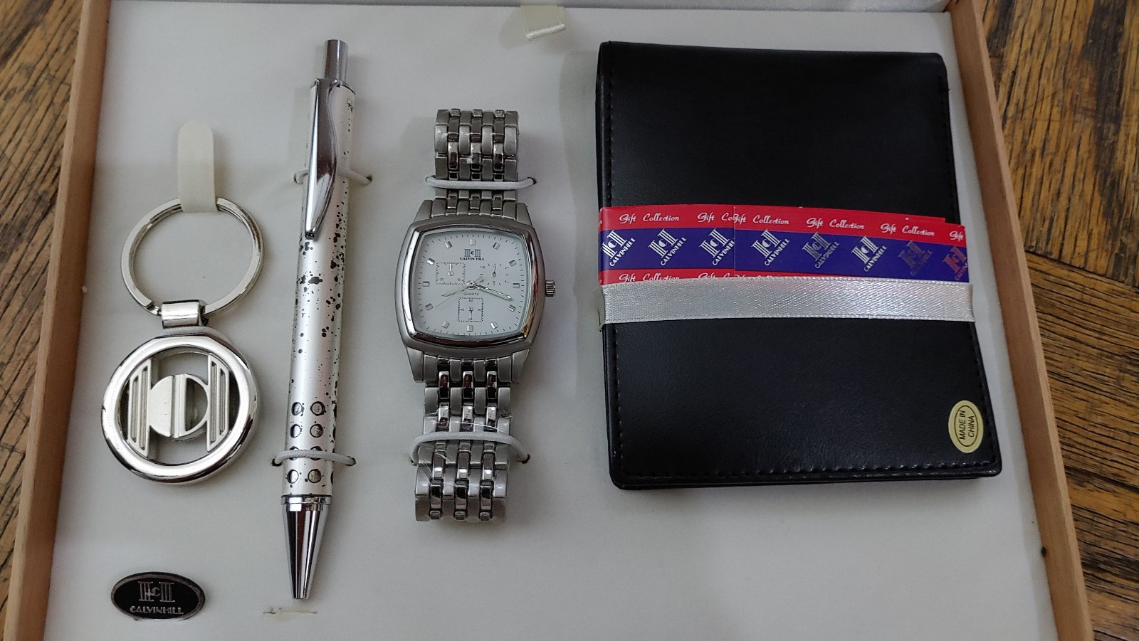Calvin Hill Boxed Gift Set Watch, Wallet, Pen & Key chain - NEW IN BOX