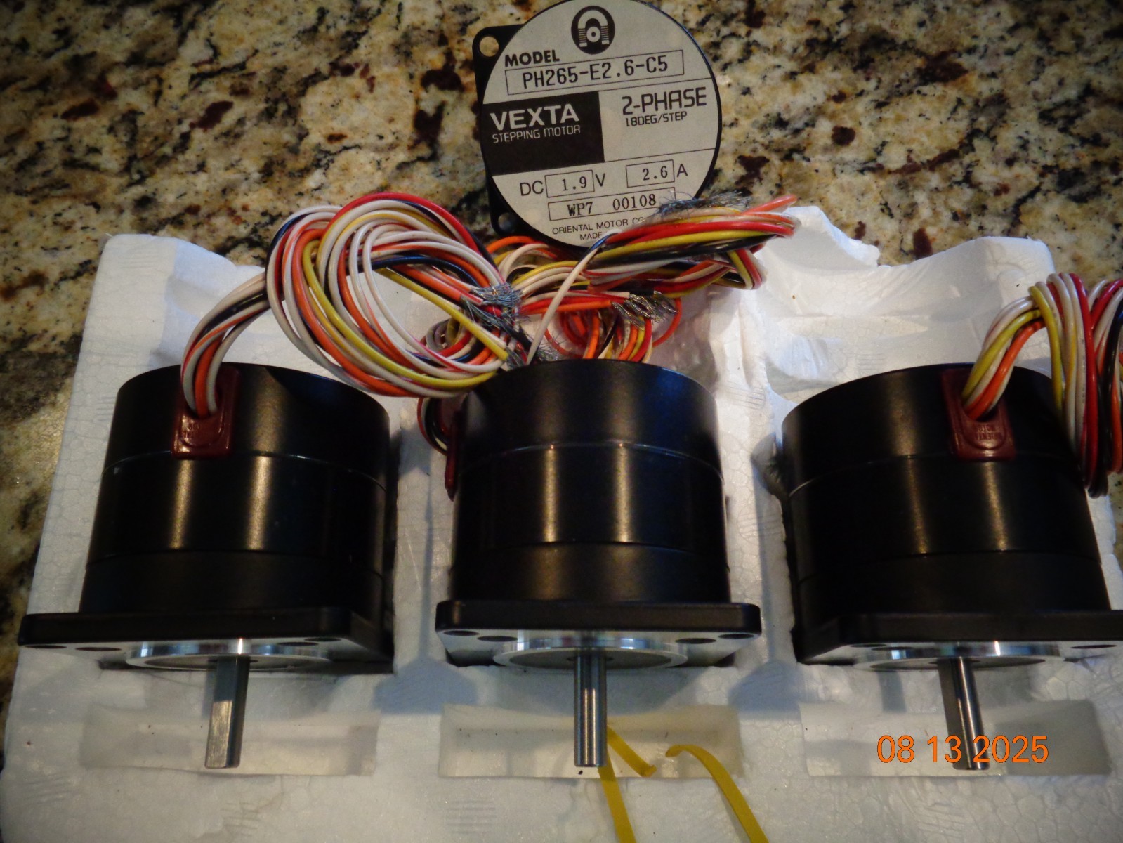 vexta stepping motor ph265-E2.6-C5 DC 1.9V lot 4 new