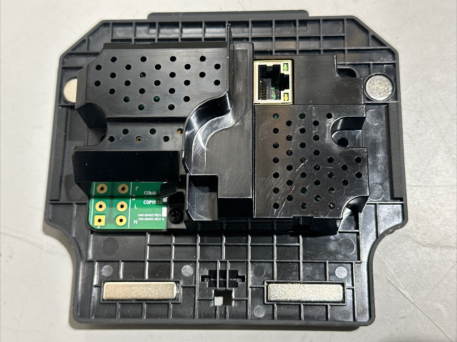 Control4 PoE Powered In-Wall Mid Box for T4 Touchscreen – C4-T4IWMB