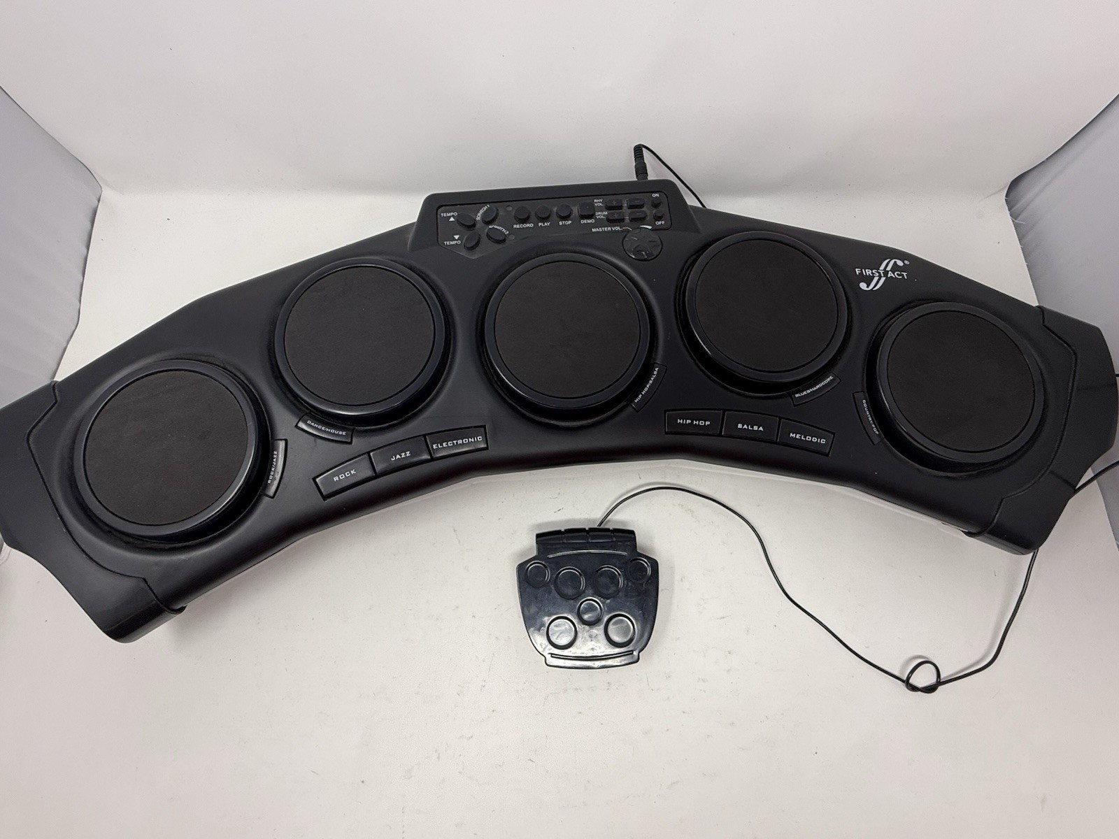 First Act Electronic Drum Pad Kit FDP-100 Foot Pedal Tested 2010 Portable Drums