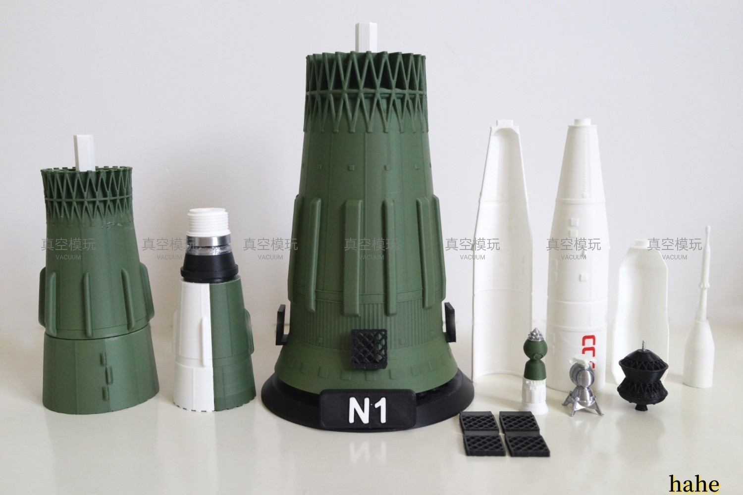 1/400 CCCP Lunar Launch Program N1 Heavy Carrier Rocket Finished Static Model