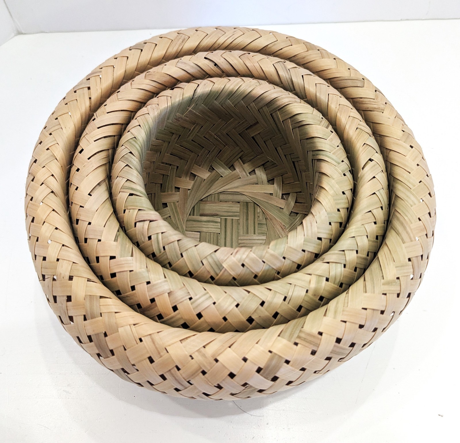 3 Crate and Barrel Nesting BAMBU Bamboo Natural Nesting Baskets 10" 8" 6" NEW