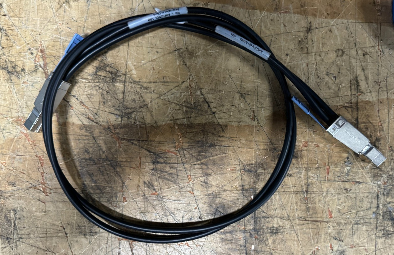 Amphenol ICC 12G 1m 30AWG 601760003 Mini-SAS HD to Mini-SAS HD