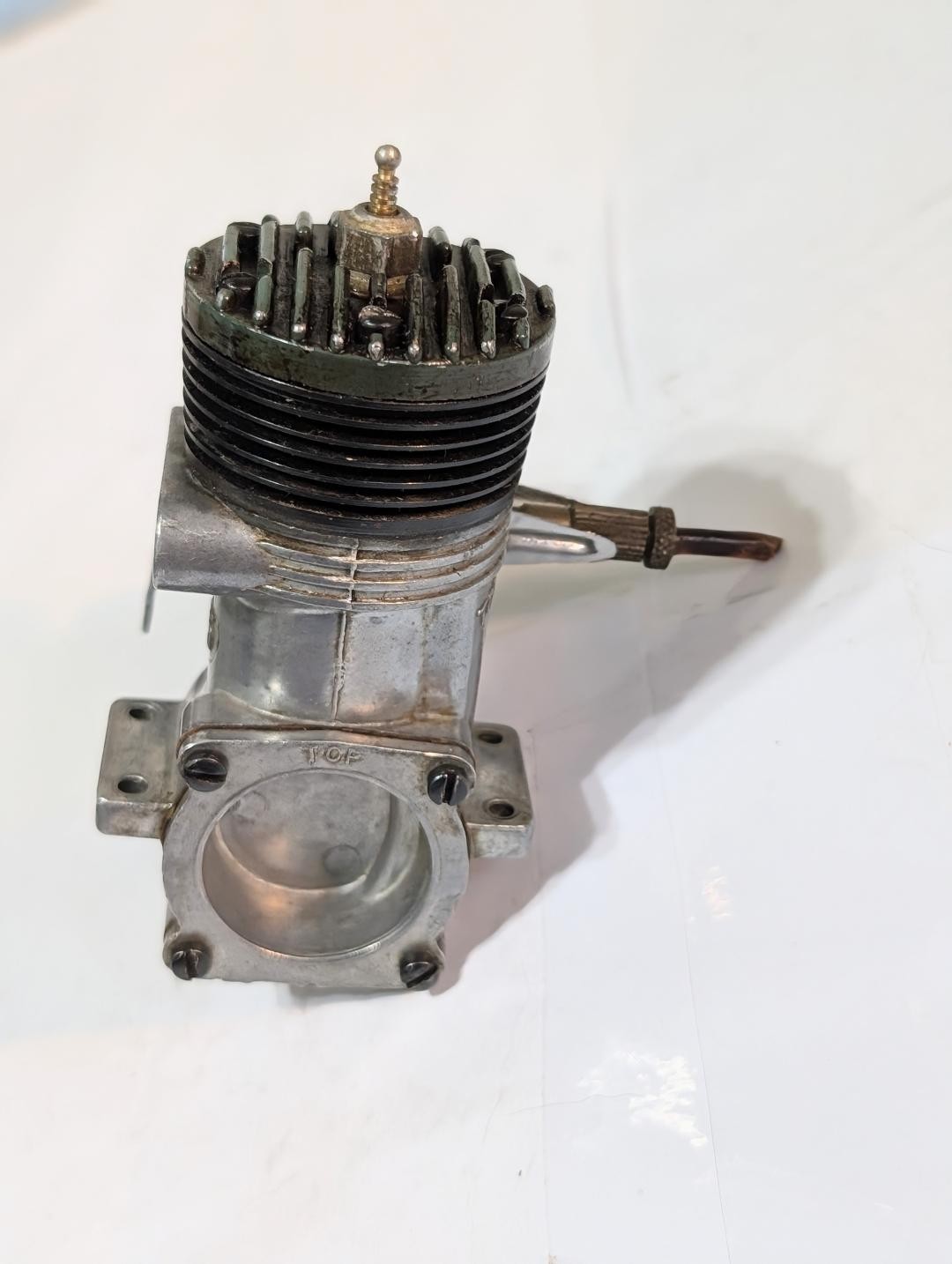 K & B GREEN HEAD 35 RADIO CONTROL ENGINE, GOOD COMPRESSION AND CONDITION