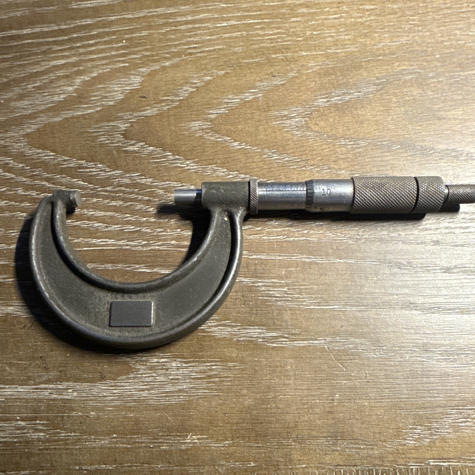 The Lufkin Rule Co. Outside Micrometer 1942V 1-2 in Mechanical 0.001 in