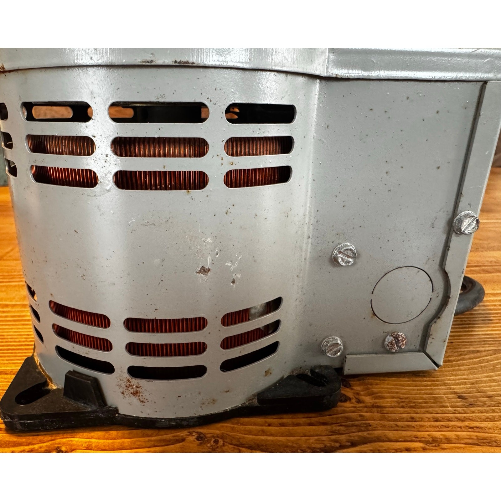 Vintage Staco Energy Model 3PN1010B Variable Autotransformer