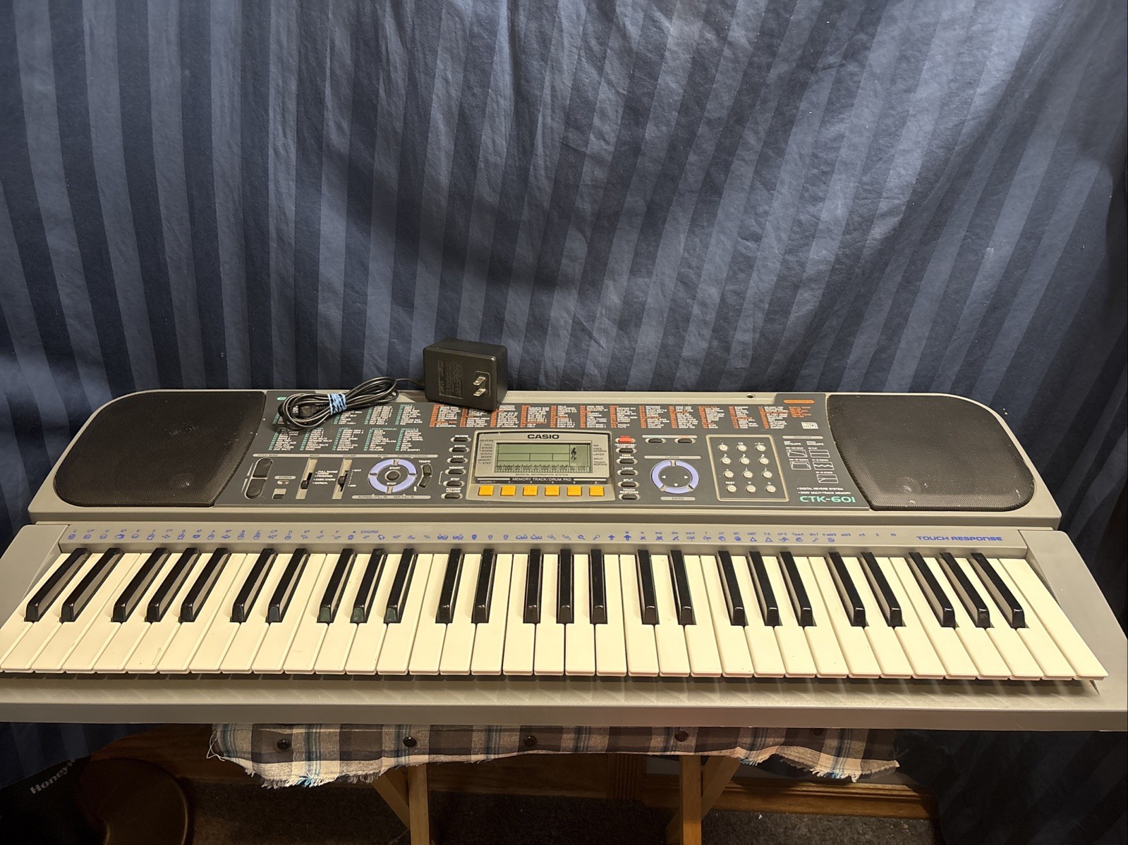 Vintage Casio CTK-601 61-Key Gray Electronic Keyboard Touch Response      S3