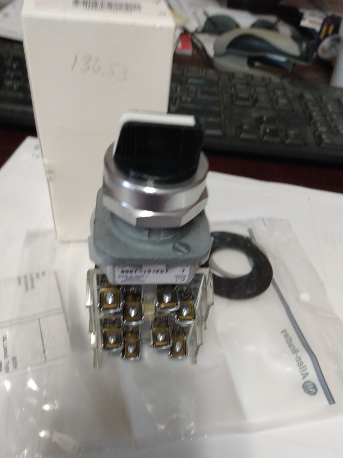 Allen Bradley 800T-J91KD7C Selector Switch Nib