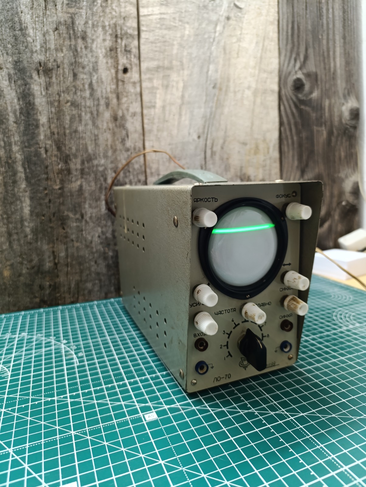 Vintage oscilloscope LO-70 WORKING