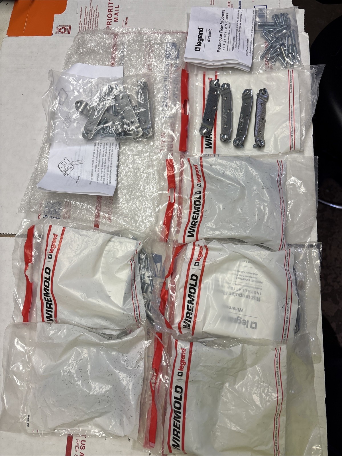 LOT OF 28 LEGRAND WIREMOLD 97650A WALKER LINK STRAP FLANGE KITS + Screws