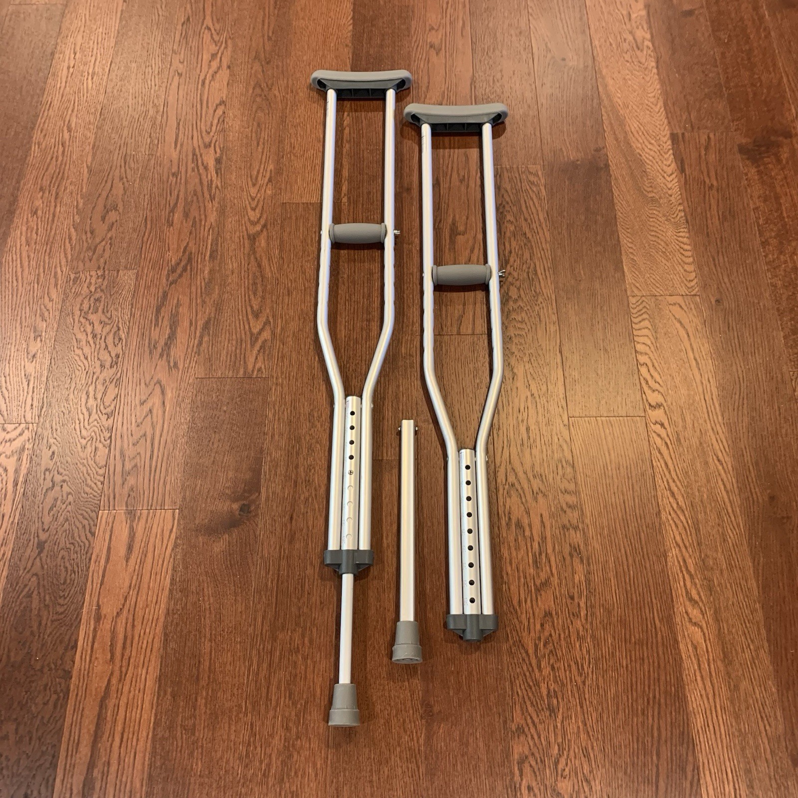 Guardian Aluminum Crutches Adjustable Adult Capacity 300LB  5'2'  to  5'10" Used