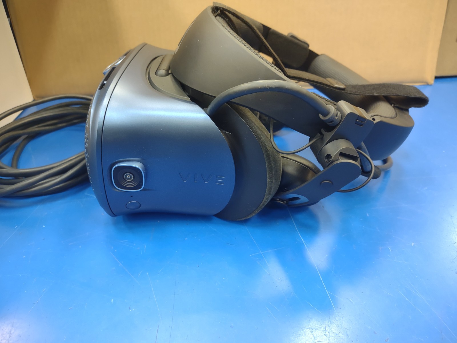 HTC VIVE Cosmos Blue Headset for PC