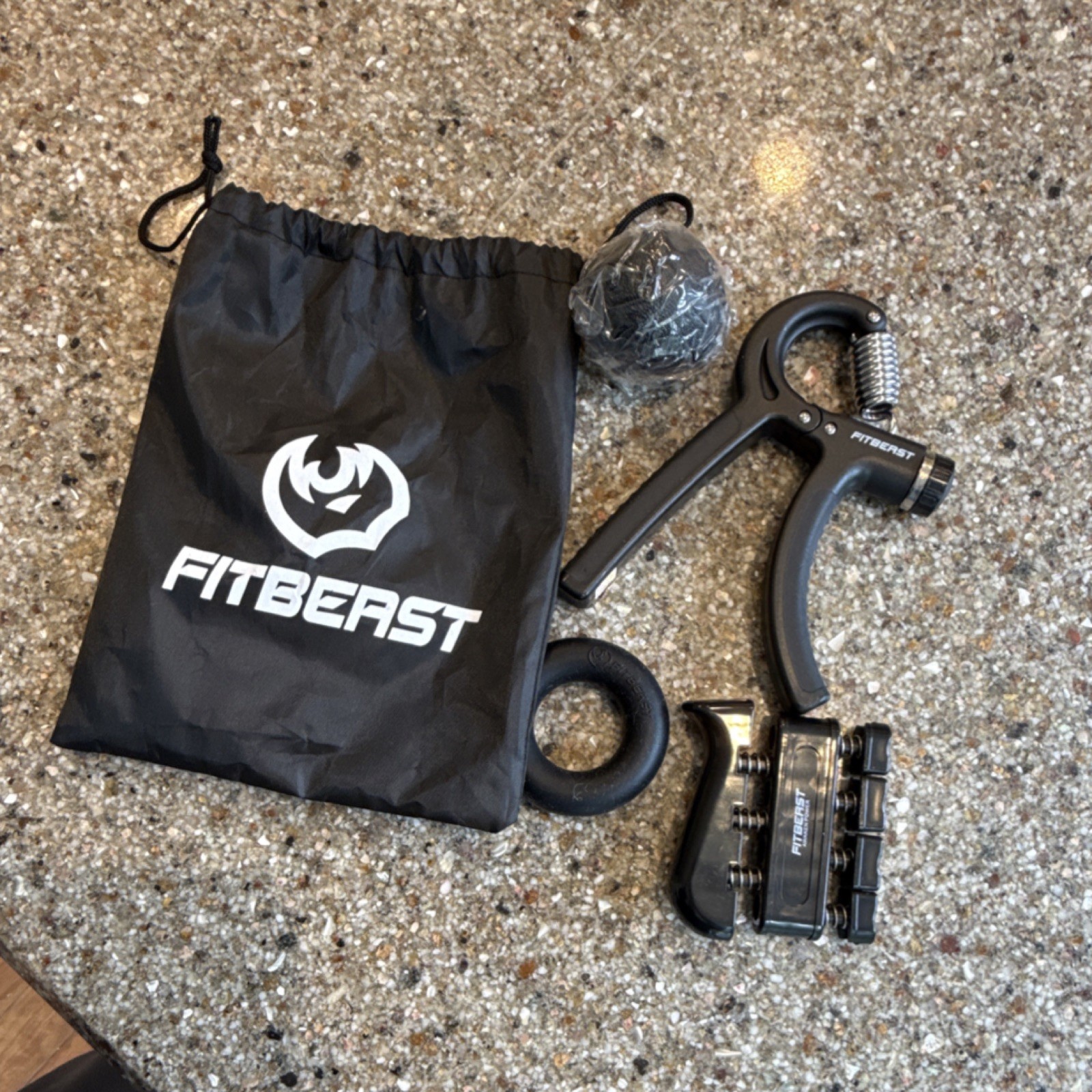 FitBeast Hand Gripper, Finger Exerciser, Grip Ring Set Black Gym Training