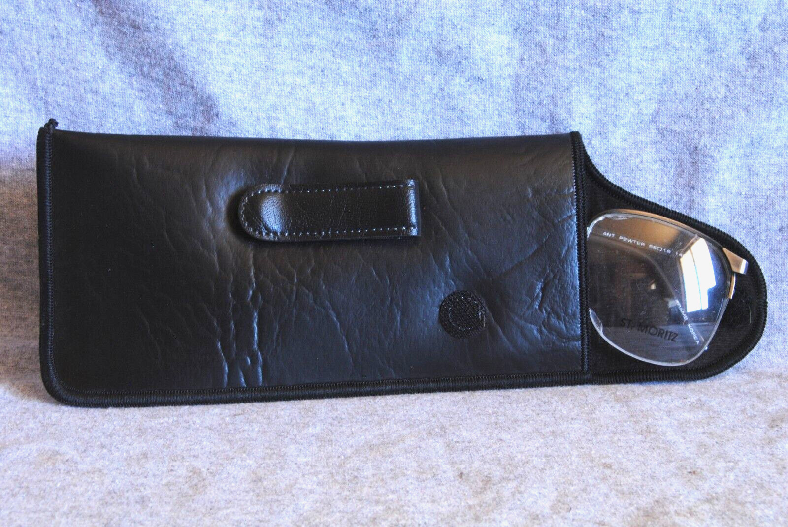 black soft eyeglass sunglass case pocket clip hook loop snap