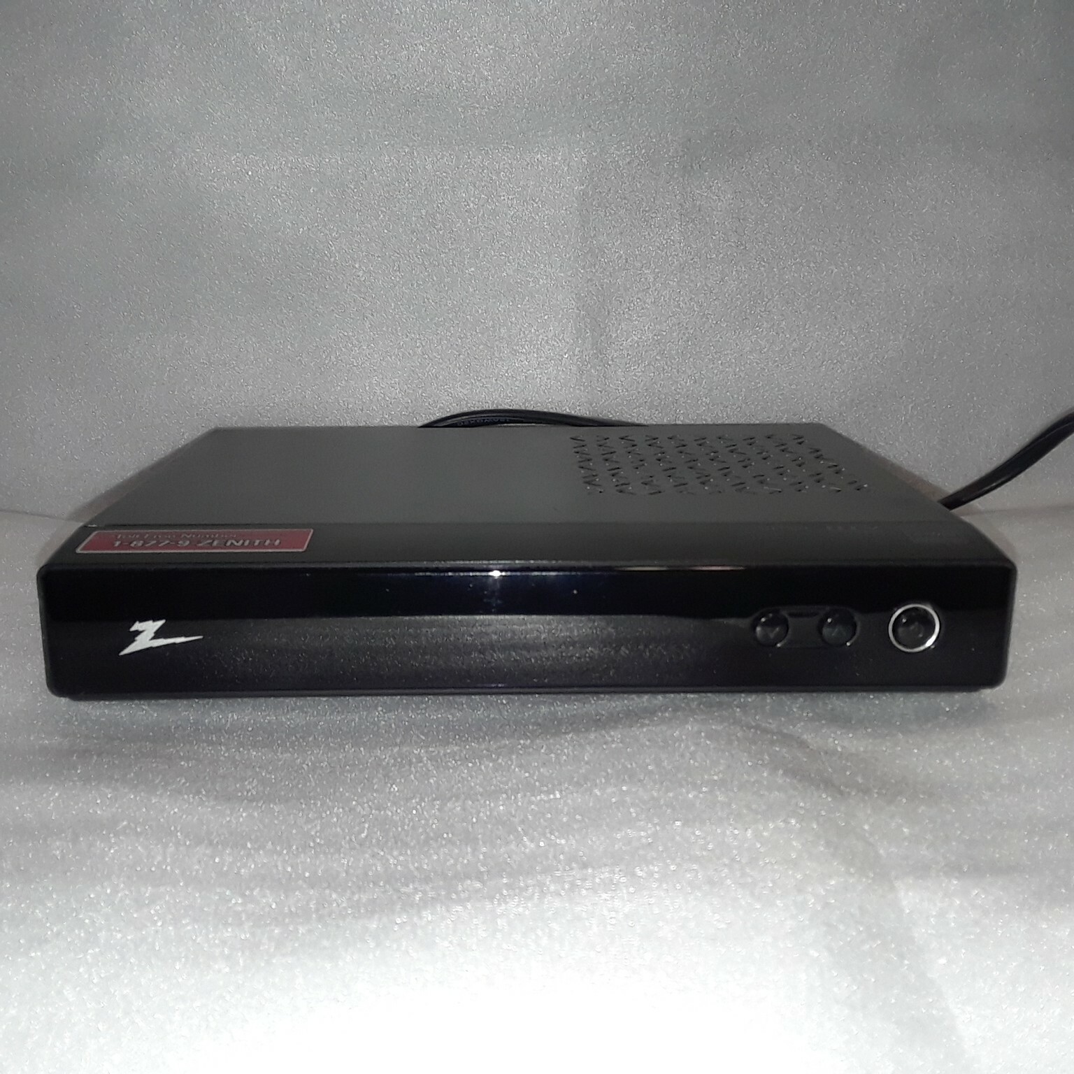 Zenith dtt901 digital tv tuner converter box without remote control
