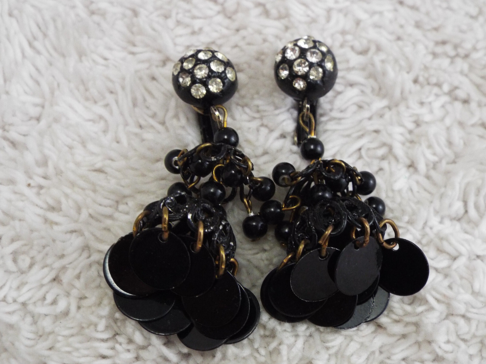 Rhinestone Black Chandelier Clip-on Earrings (D41)
