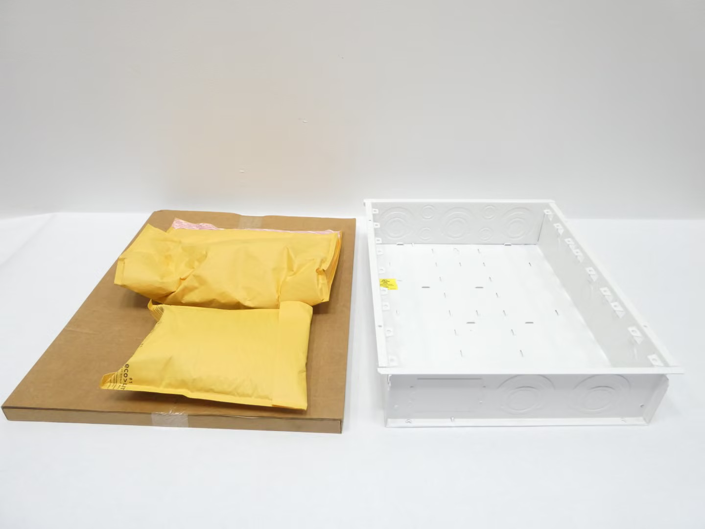 Honeywell QND88PB Quicknetwork Passive Panel 14-1/2in X 18in X 4in