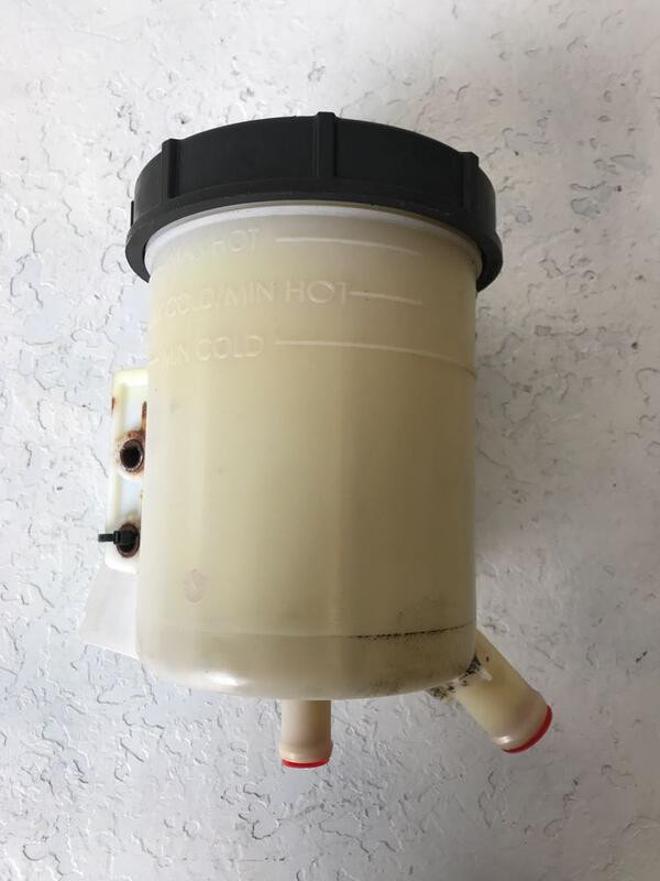 2015 International Terrastar Power Steering Reservoir 3836348C94 (631-10262)