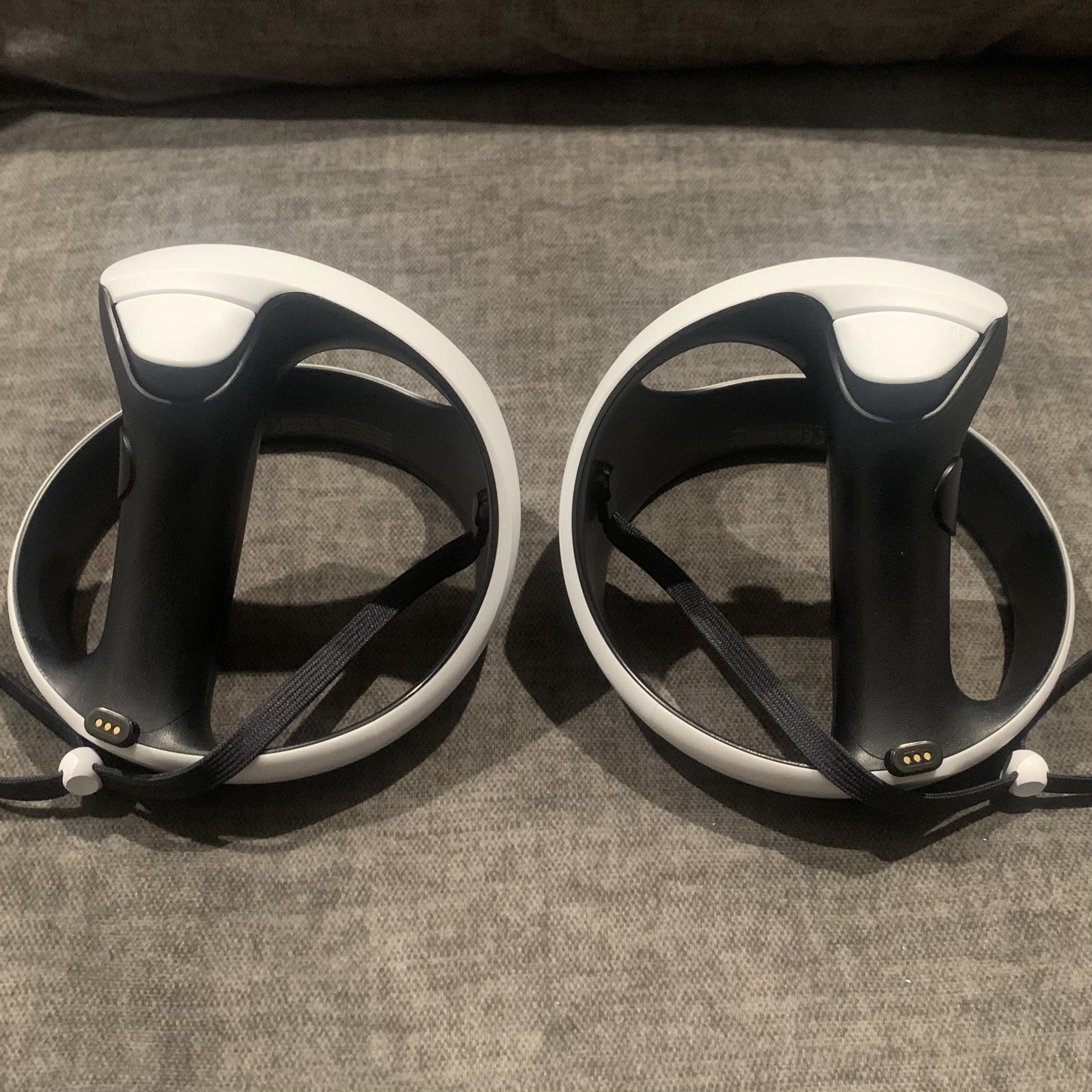 Sony PlayStation 5 PSVR2 Bundle w/ Official Charging Dock, Great Condition