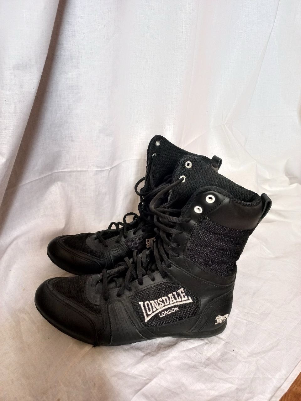 Lonsdale professional boxing shoes