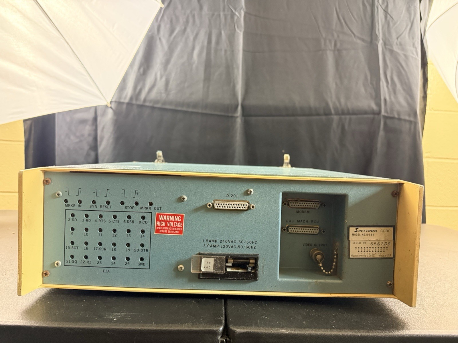 D-584 Datascope Retro Computing Test Equipment Serial Protocol Analyzer WORKS