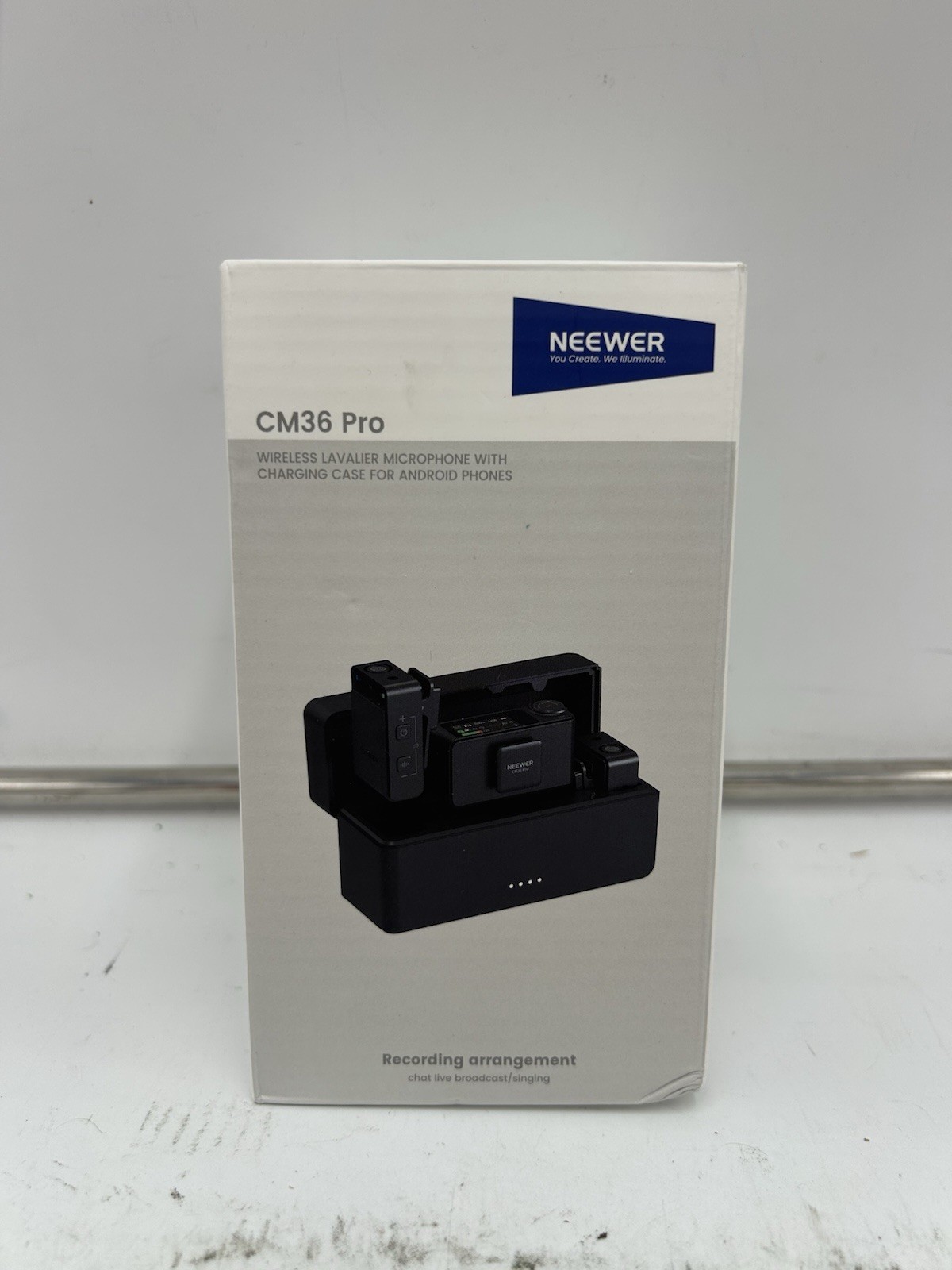 NEEWER CM36 Pro Wireless Microphone Lav Mic for iPhone Android - New Open Box