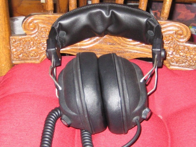 VINTAGE ~ MG~ HEADPHONES ~Tested and Work.