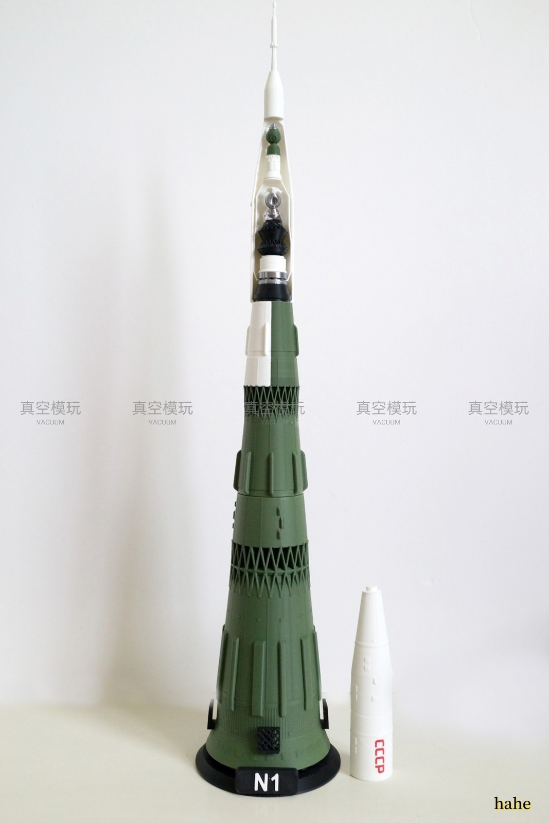 1/400 CCCP Lunar Launch Program N1 Heavy Carrier Rocket Finished Static Model