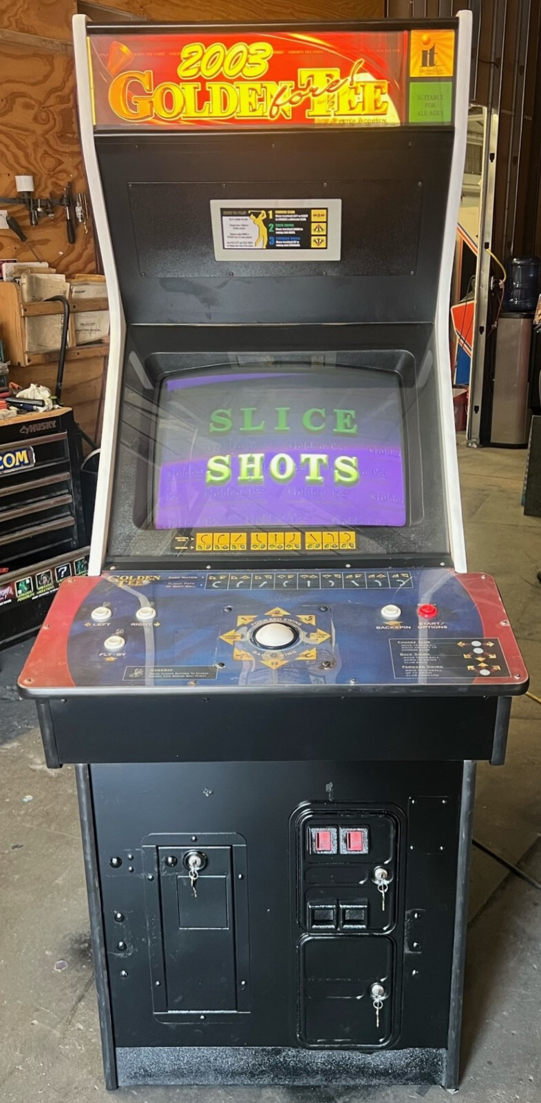 GOLDEN TEE ARCADE MACHINE (Excellent Condition)