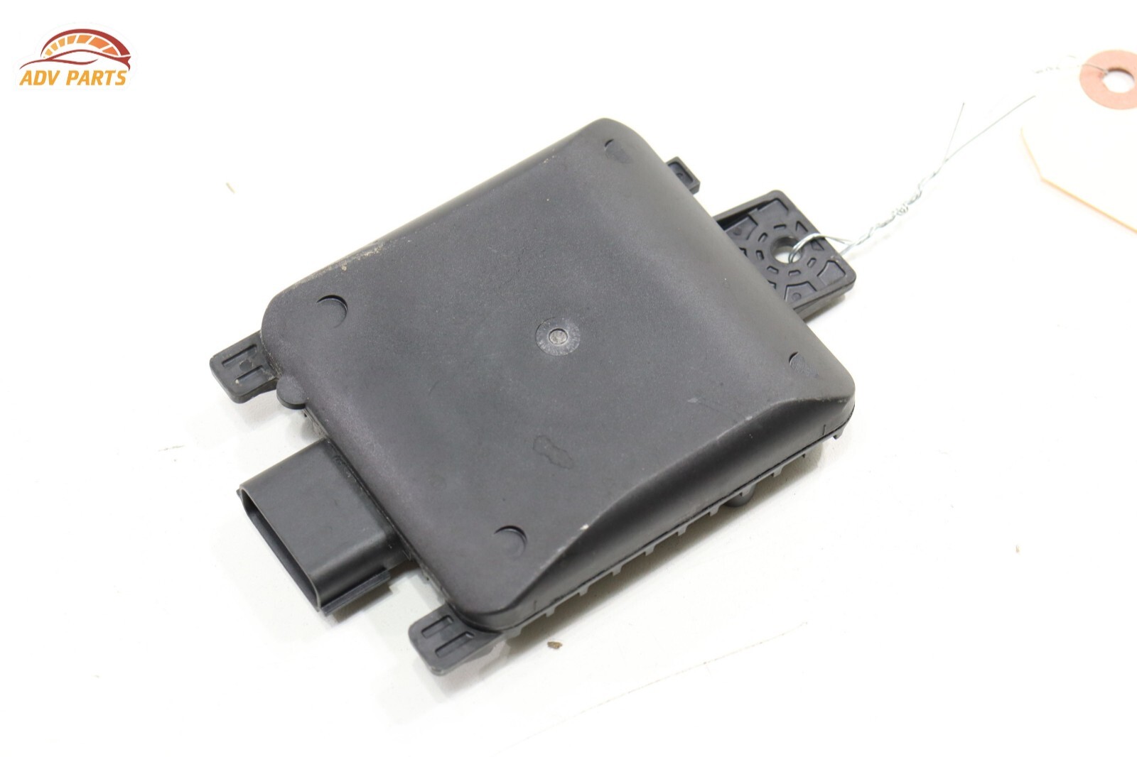 2020 CADILLAC XT6 REAR RIGHT SIDE BLIND SPOT RADAR SENSOR MODULE OEM