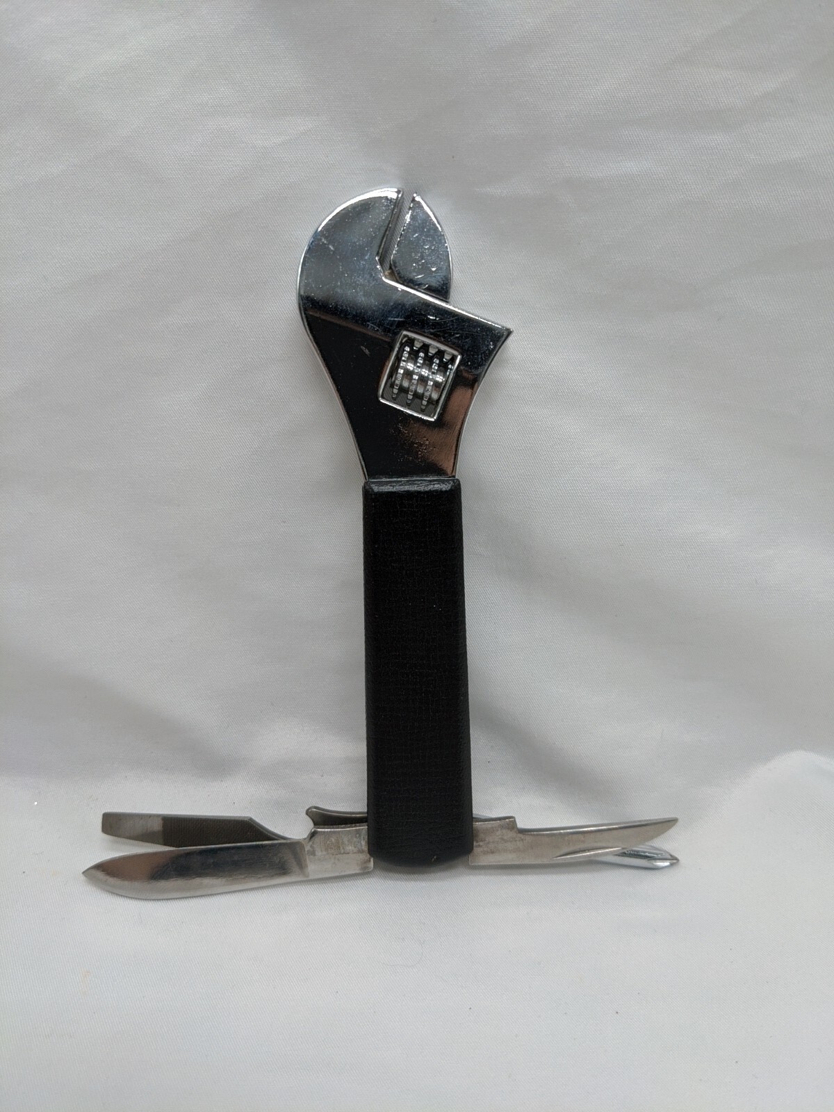 Multitool Wrench Screwdricer Knife File 5.5"