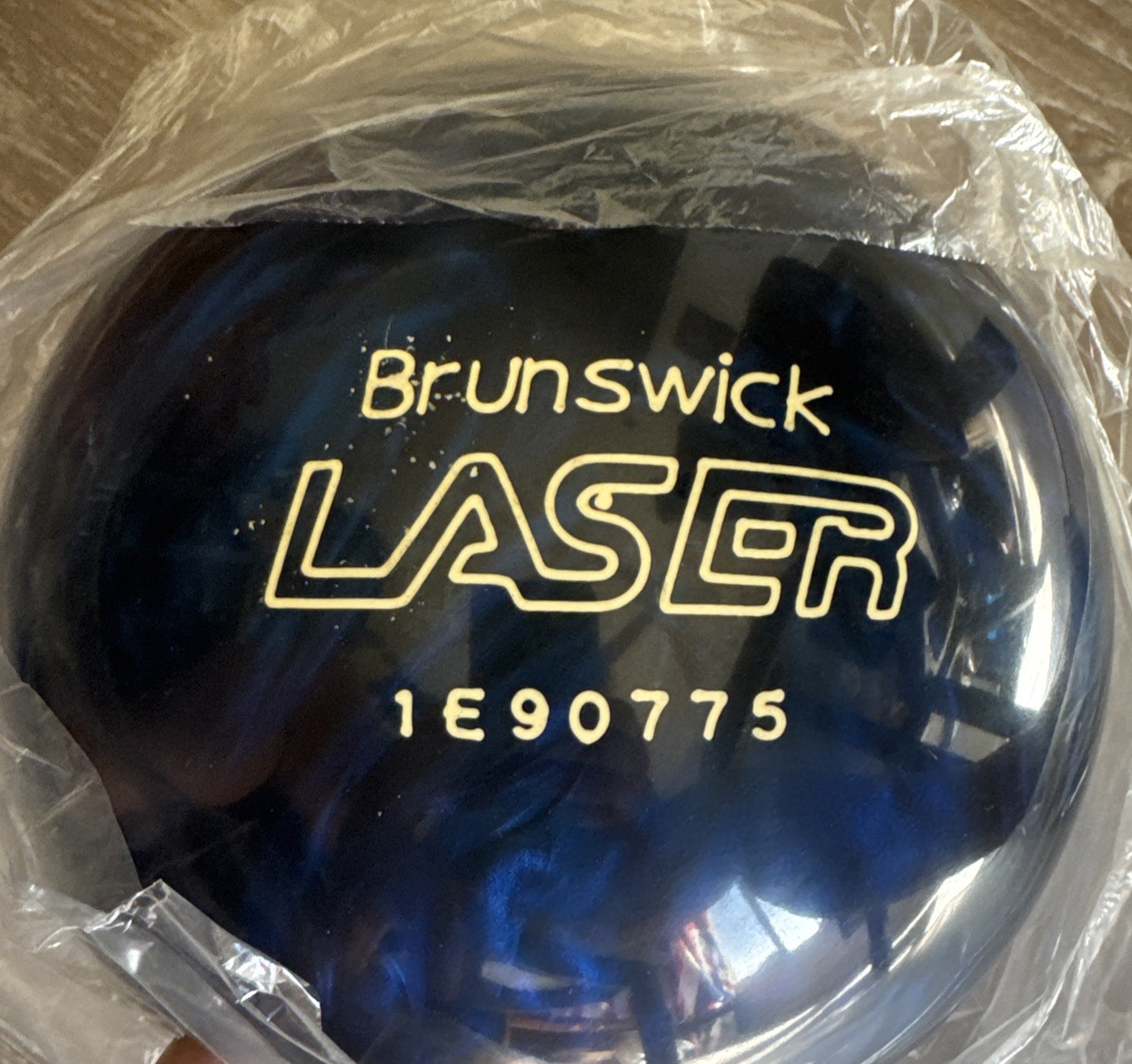 Brunswick Laser Bowling Ball 14 Lb  Blue 1E 90775 NOT Drilled. Cool Retro Bag