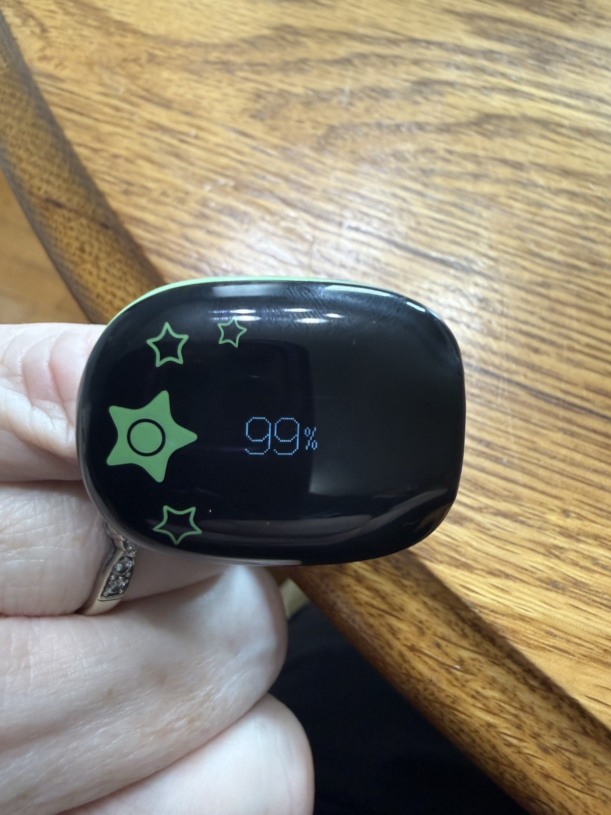 Pulse Oximeter for kids Tracking SpO2 and Pulse Rate with Free APP