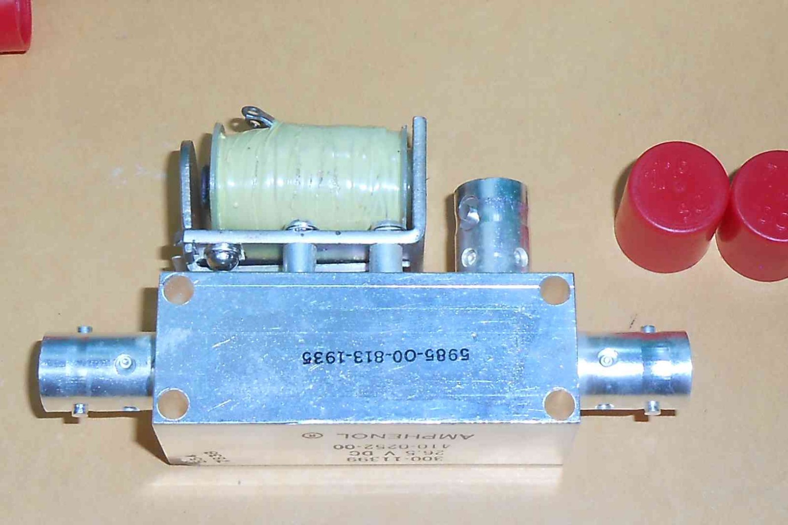 410-0252-00 AMPHENOL 26.5VDC RELAY ALT PN: 300-11399   NEW OLD STOCK