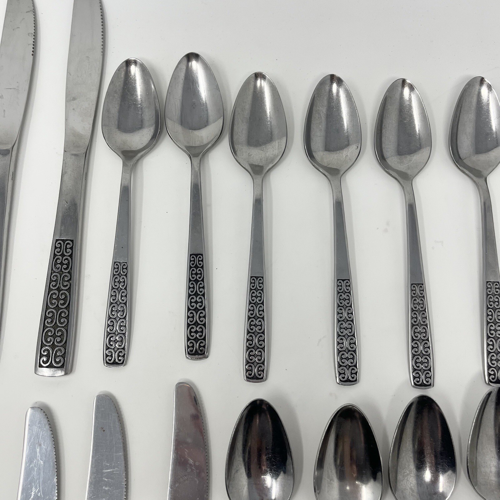 30 PC Stainless "Serenata" Flatware Set by International Silverware Fork Spoon
