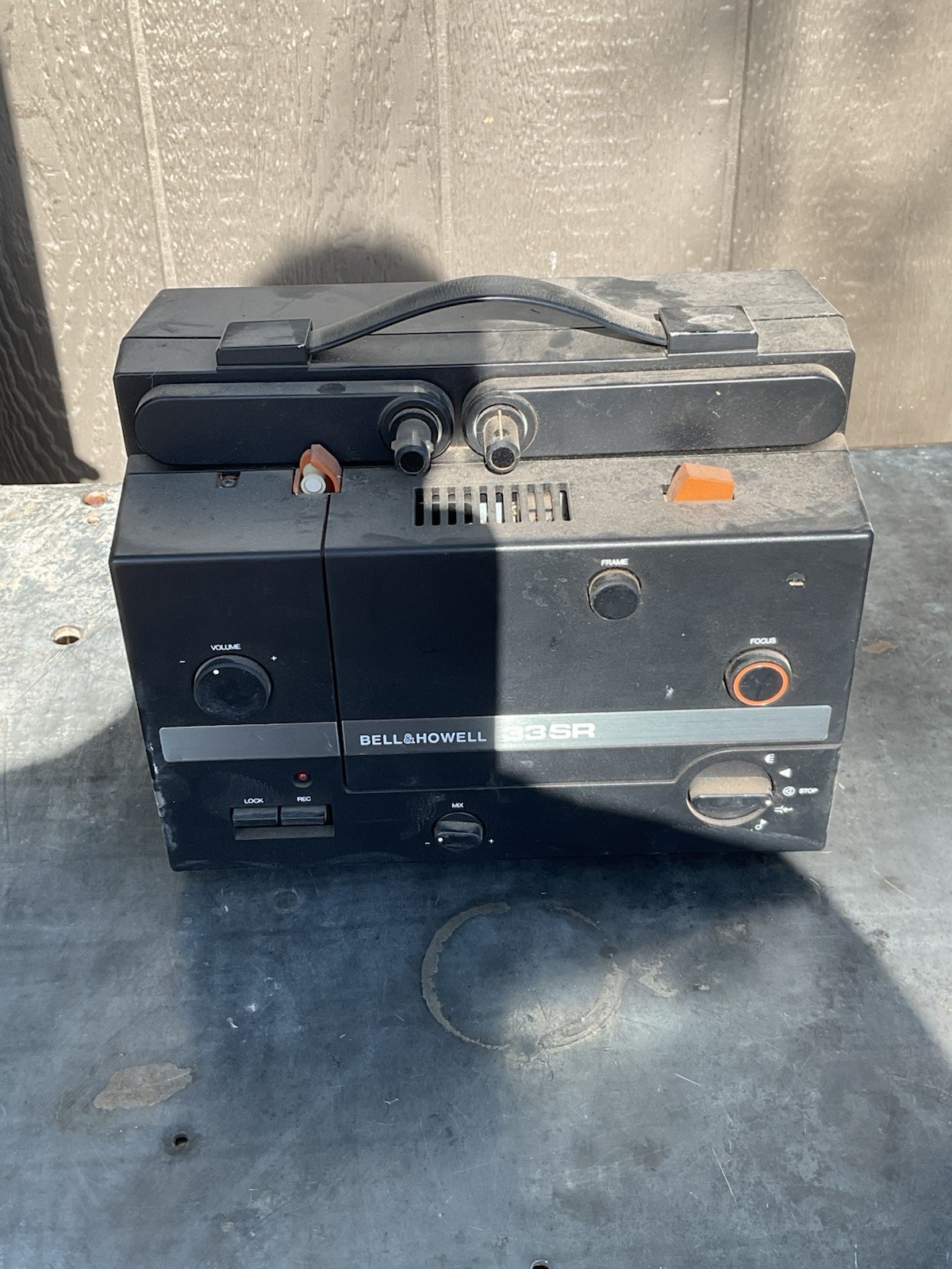 BELL & HOWELL 33SR COMPACT  SUPER 8 PROJECTOR Powers On