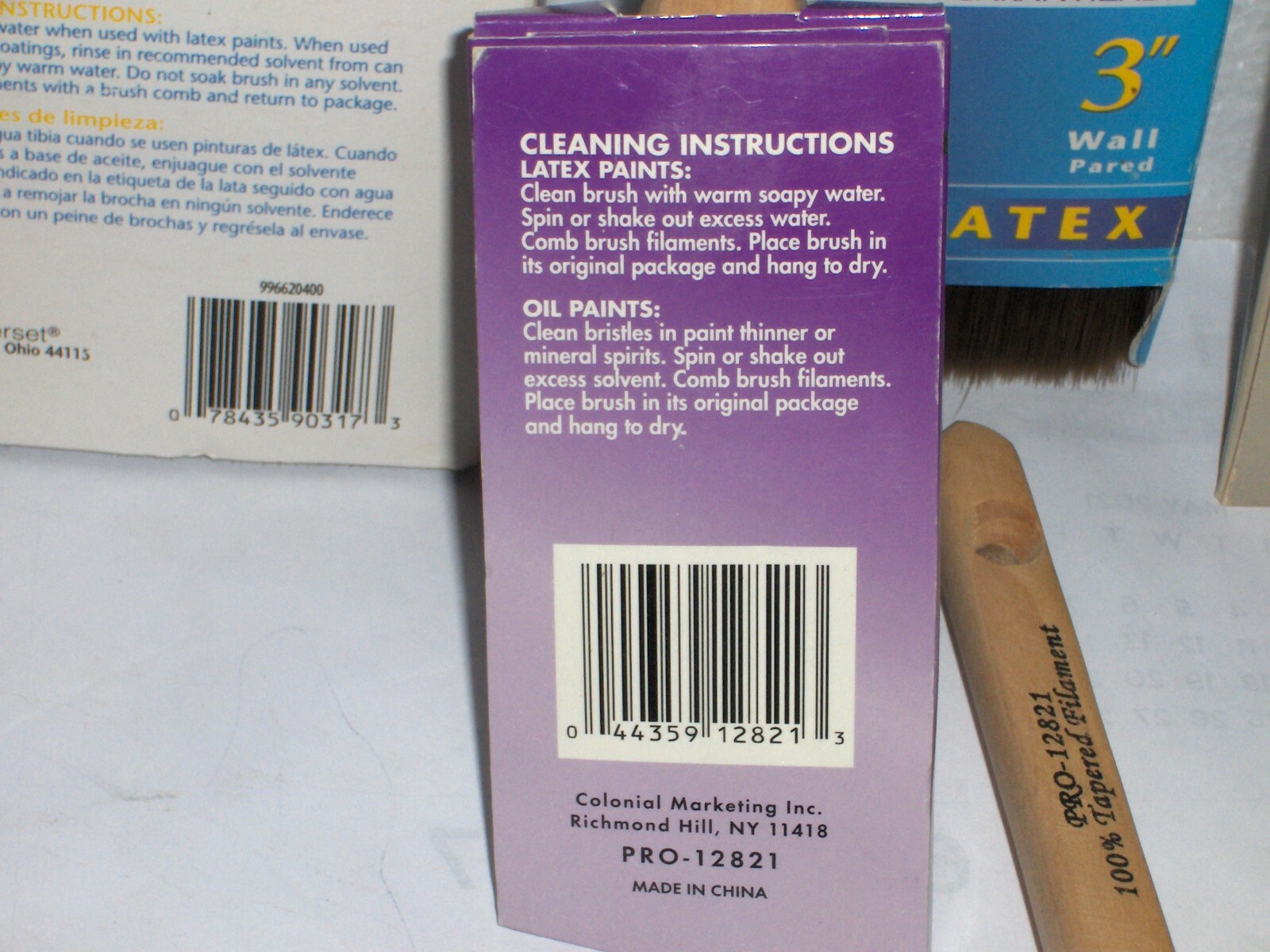 Assorted sizes of paint brushes