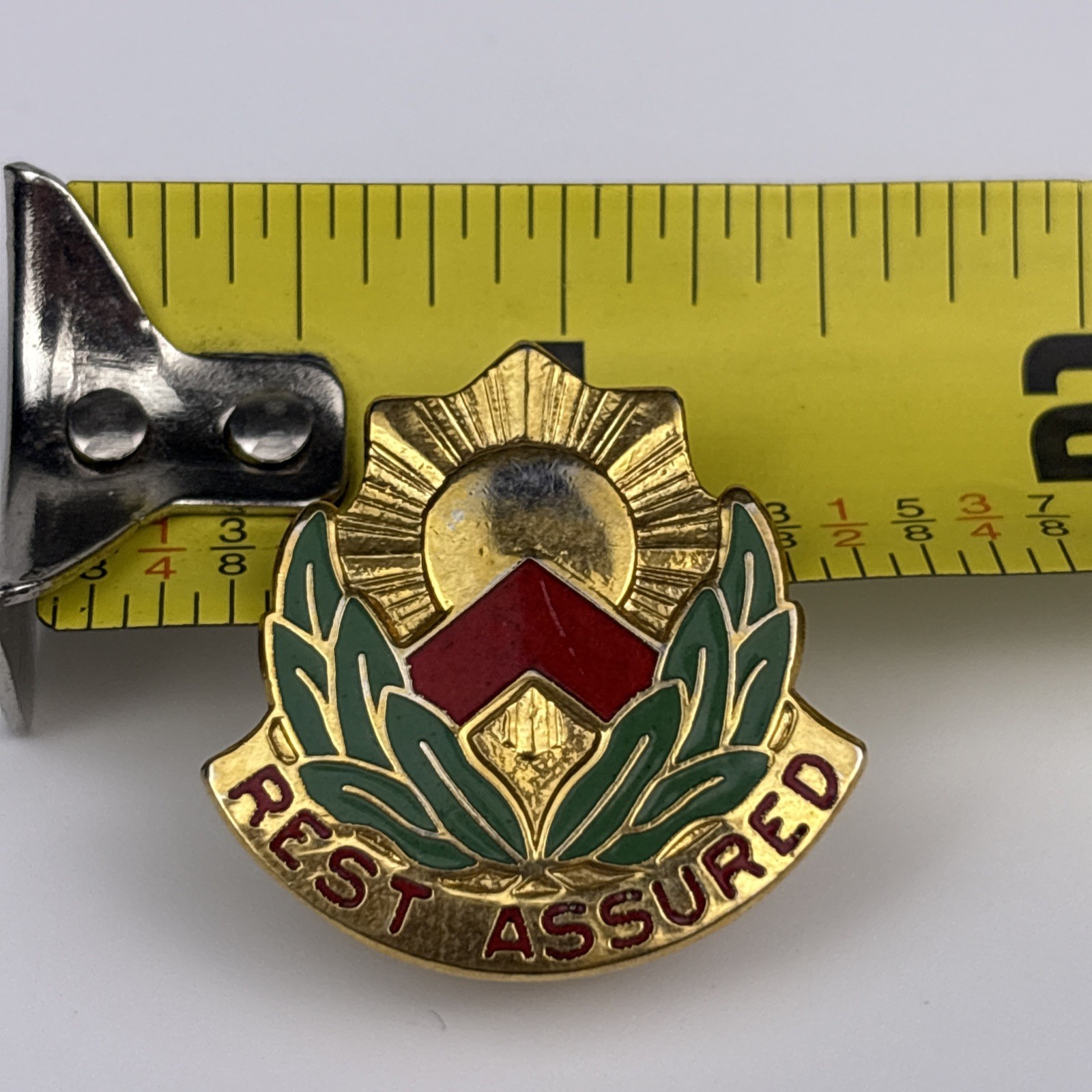 U.S. Military 593rd Support Group DI DUI Insignia Crest Pin G23 REST ASSURED