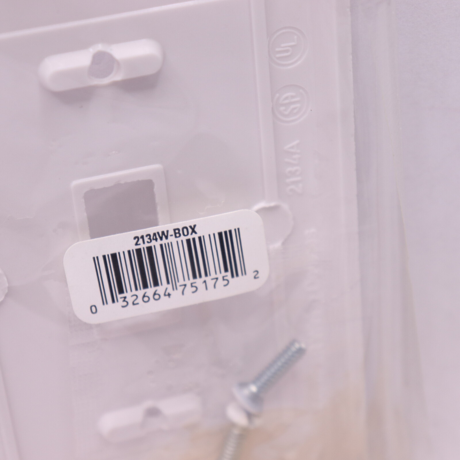 Switch Plate 1 Gang White 2134W-BOX