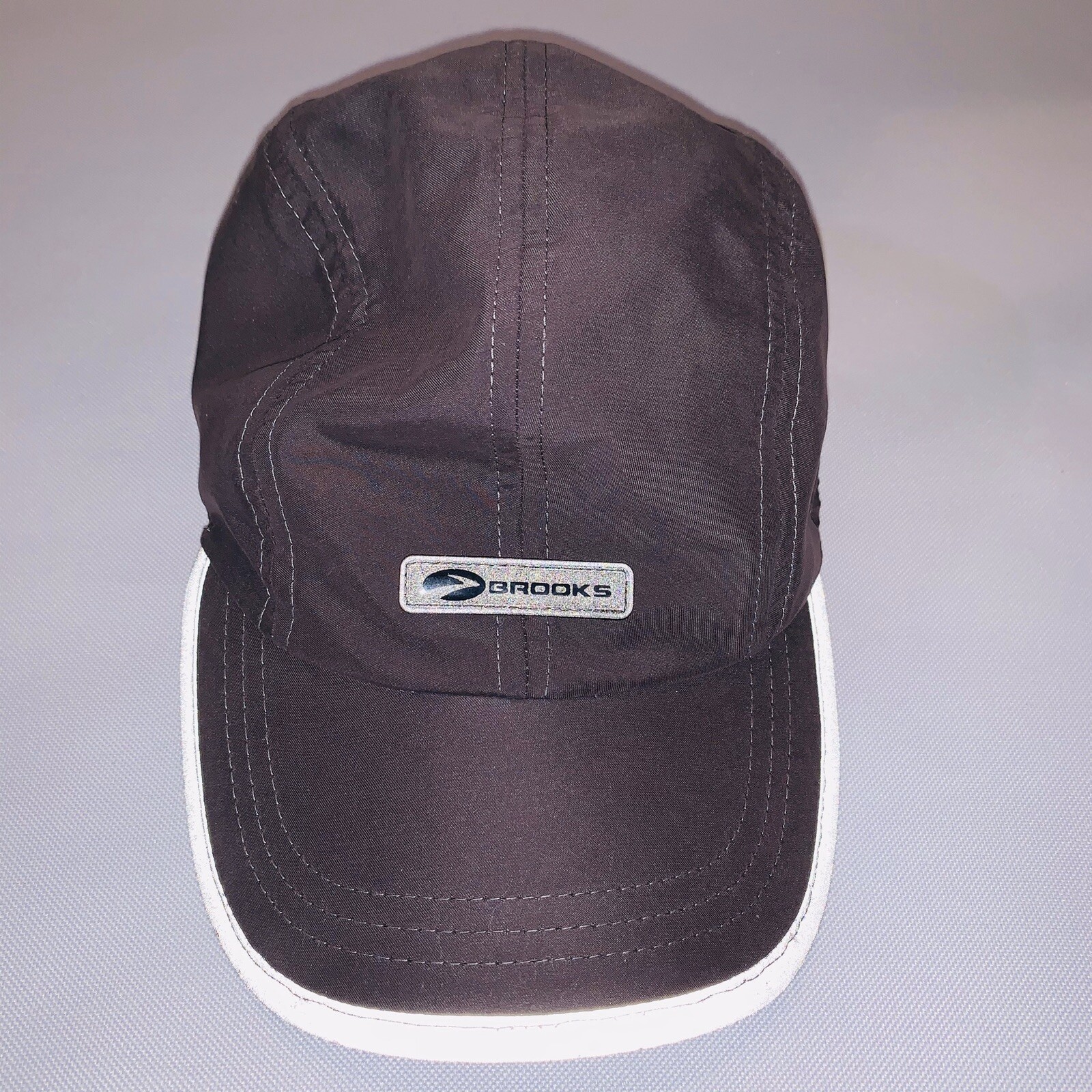 Brooks Running Hat Reflective Adjustable Gray Cap Red Light Strap NOT WORKING